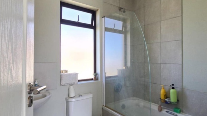 3 Bedroom Property for Sale in Kidds Beach Eastern Cape